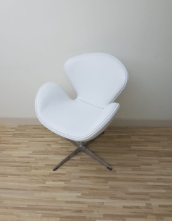 Swan Chair - White Leather